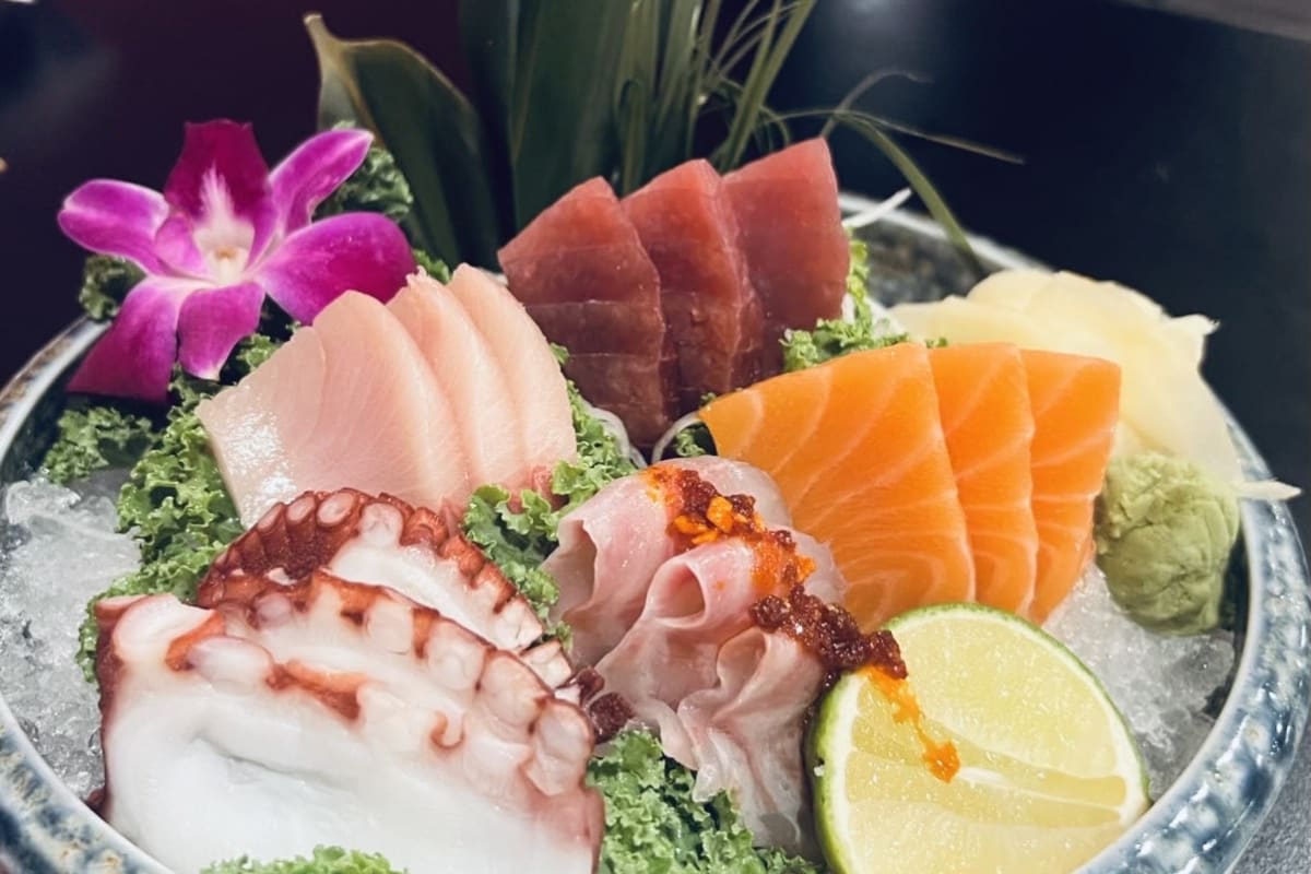 Kawaii Asian Fusion Sushi Delivery Menu Order Online 98 Main St