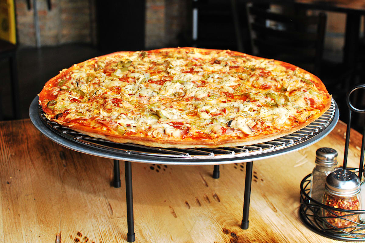 Aurelio s Pizza Delivery Menu Order Online 15901 Oak Park Ave