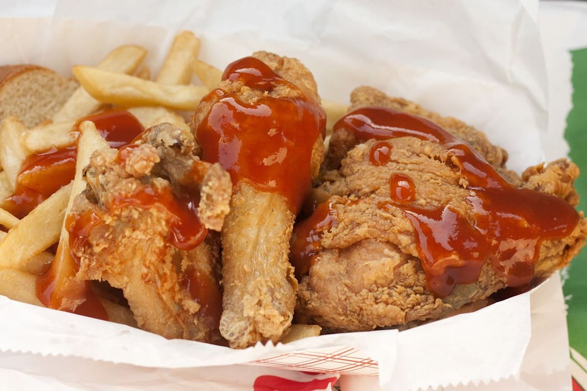 Chicago style fried chicken with Chicago mild sauce. : r/food