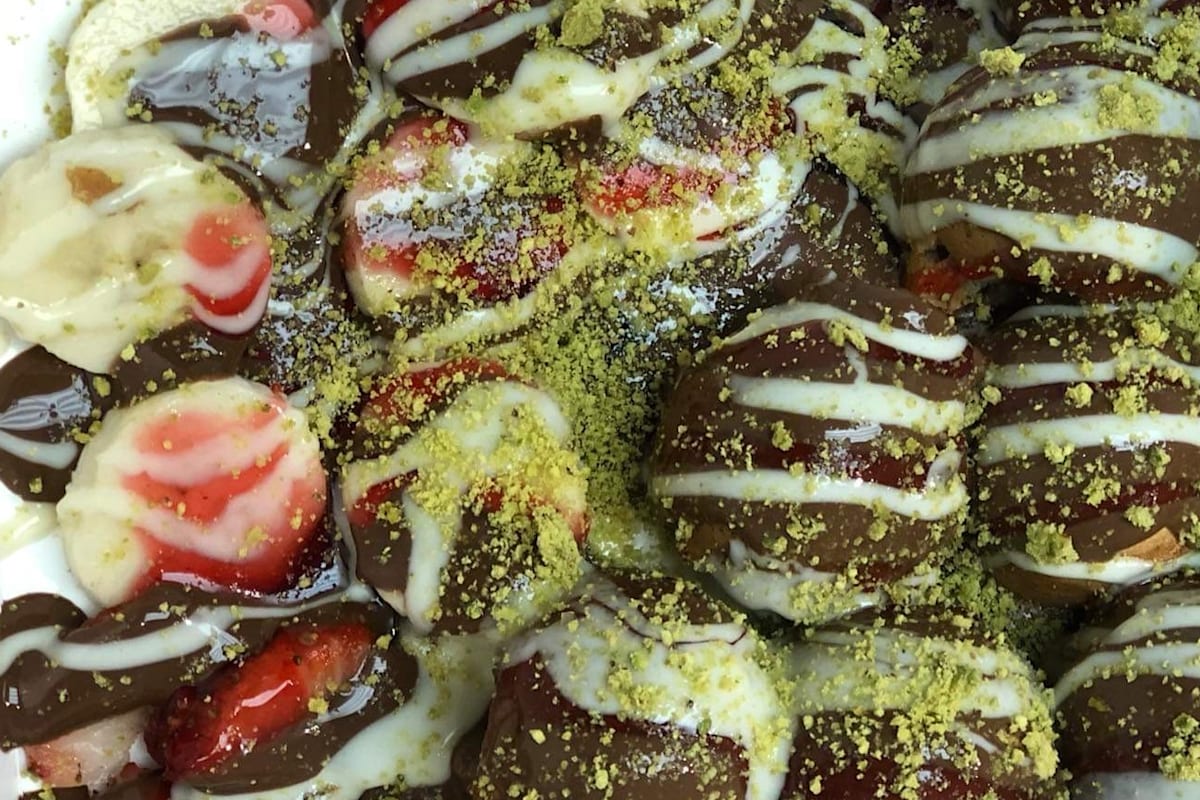 Kandy Crush Melt Delivery Menu | Order Online | 8007 Kenton Avenue