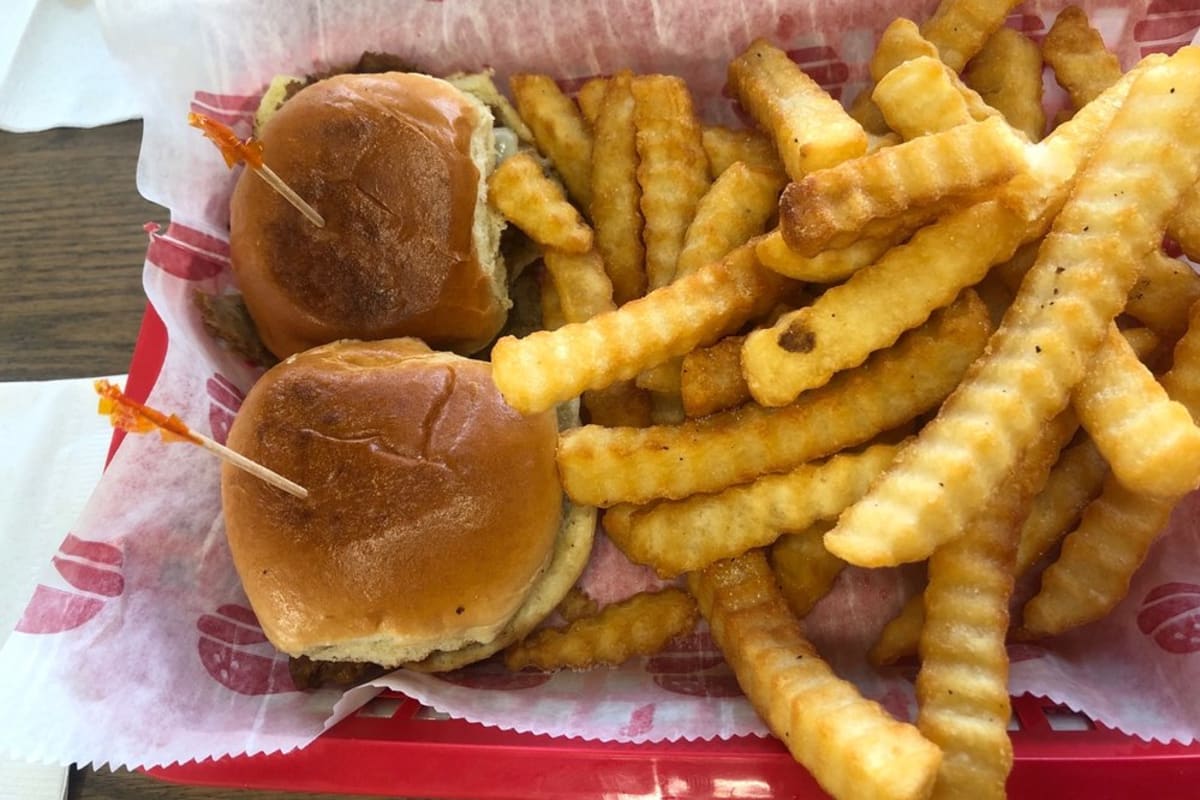 Savvy Sliders Delivery Menu Order Online 31270 Groesbeck Highway