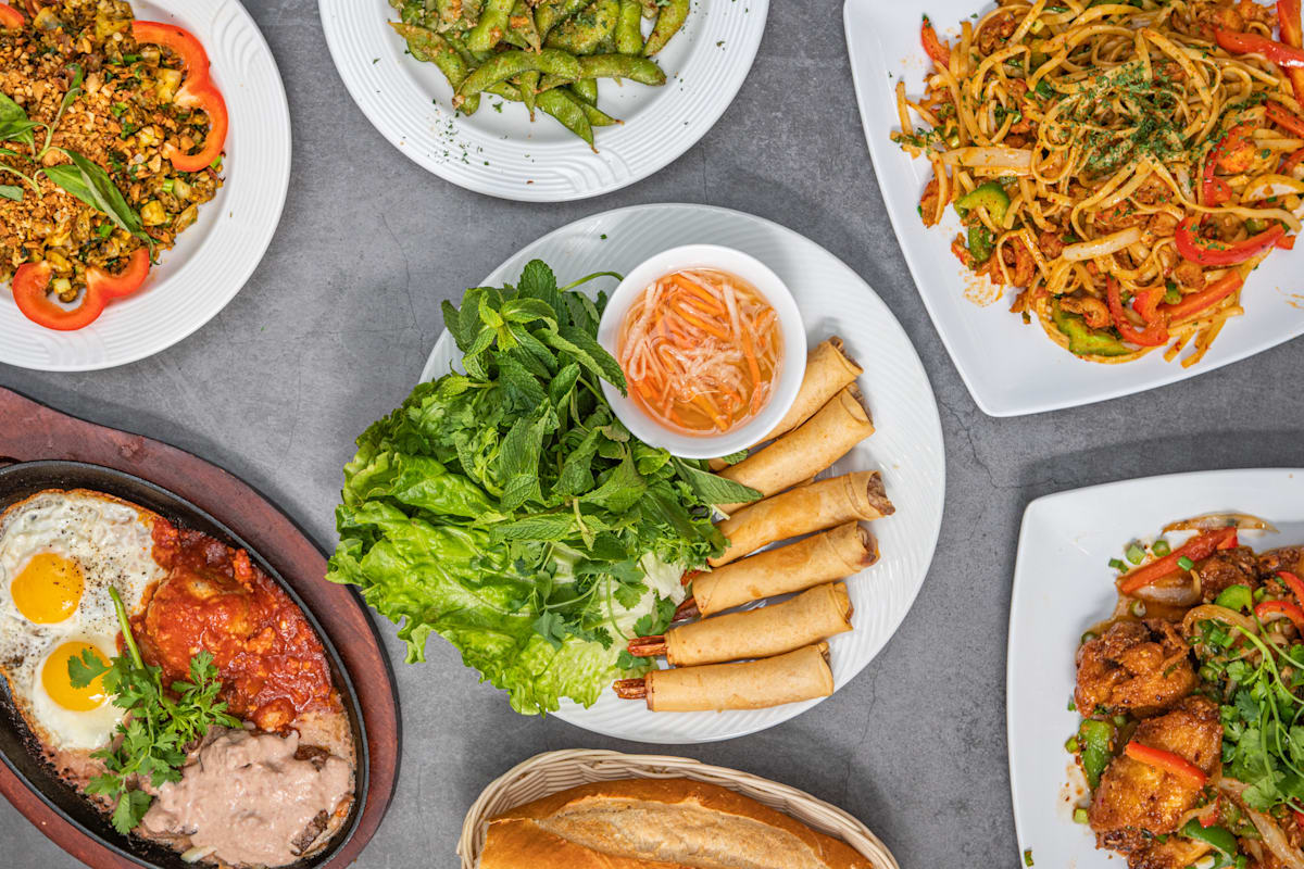 Loi's Kitchen Delivery Menu | Order Online | 10130 Garden Grove