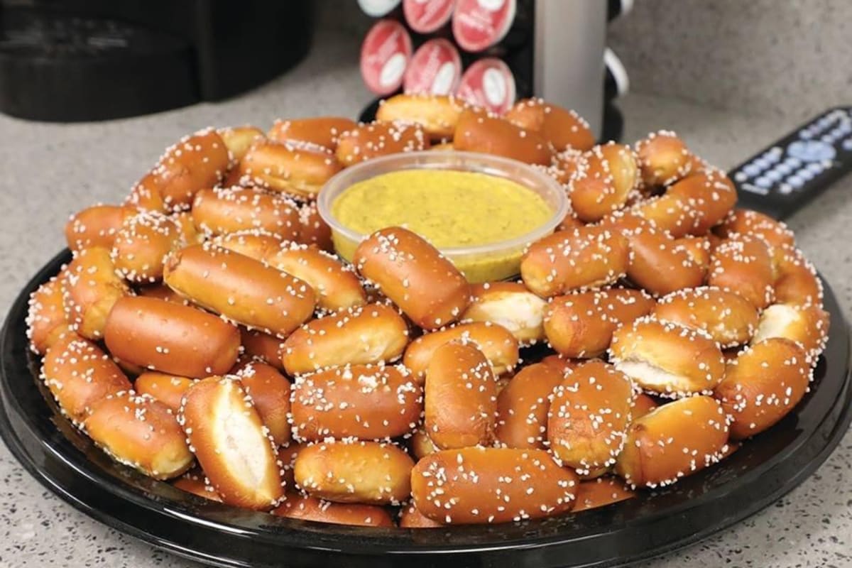 Philly Pretzel Factory Delivery Menu Order Online 516 Schoolhouse