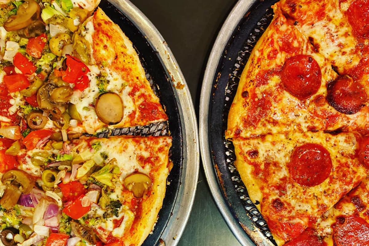 Oreganatta Delivery Menu Order Online 6320 International Dr Orlando