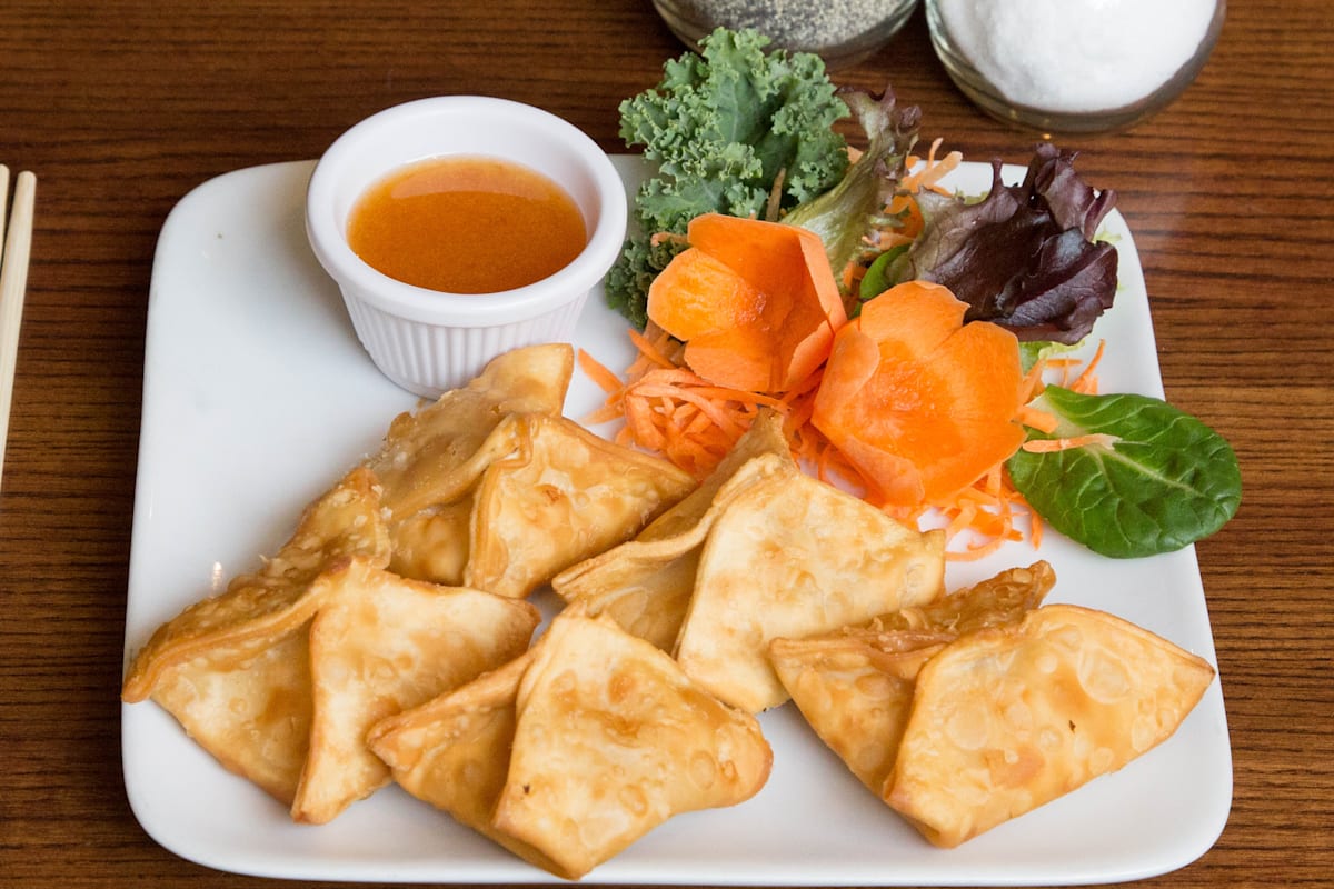 Yoong Tong Thai Restaurant Delivery Menu Order Online 61 Central Sq Building 6 Chelmsford