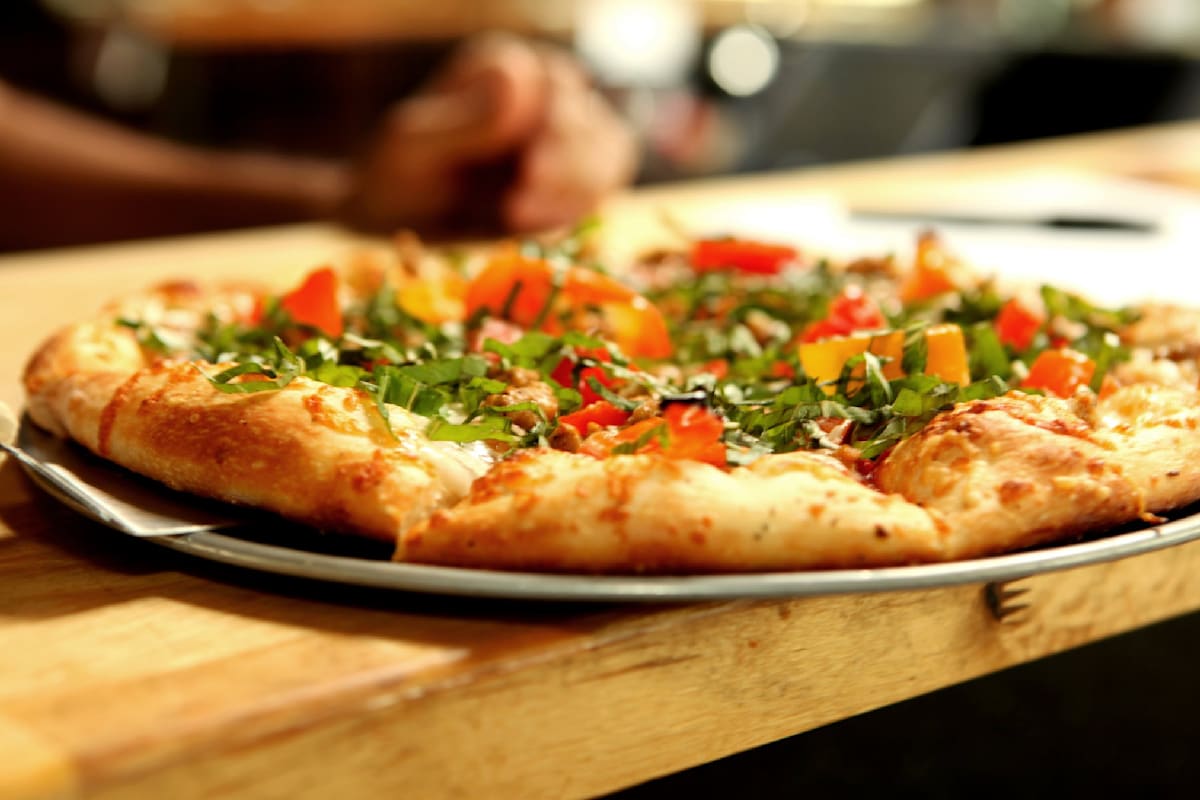 Zeeks Pizza Delivery Menu Order Online 24015 Van Ry Blvd Mountlake