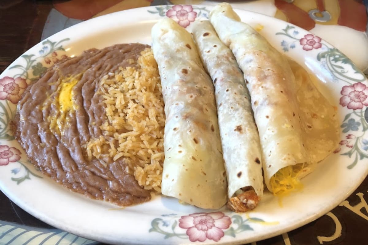 La Hacienda Real Delivery Menu Order Online 3690 Commercial St SE