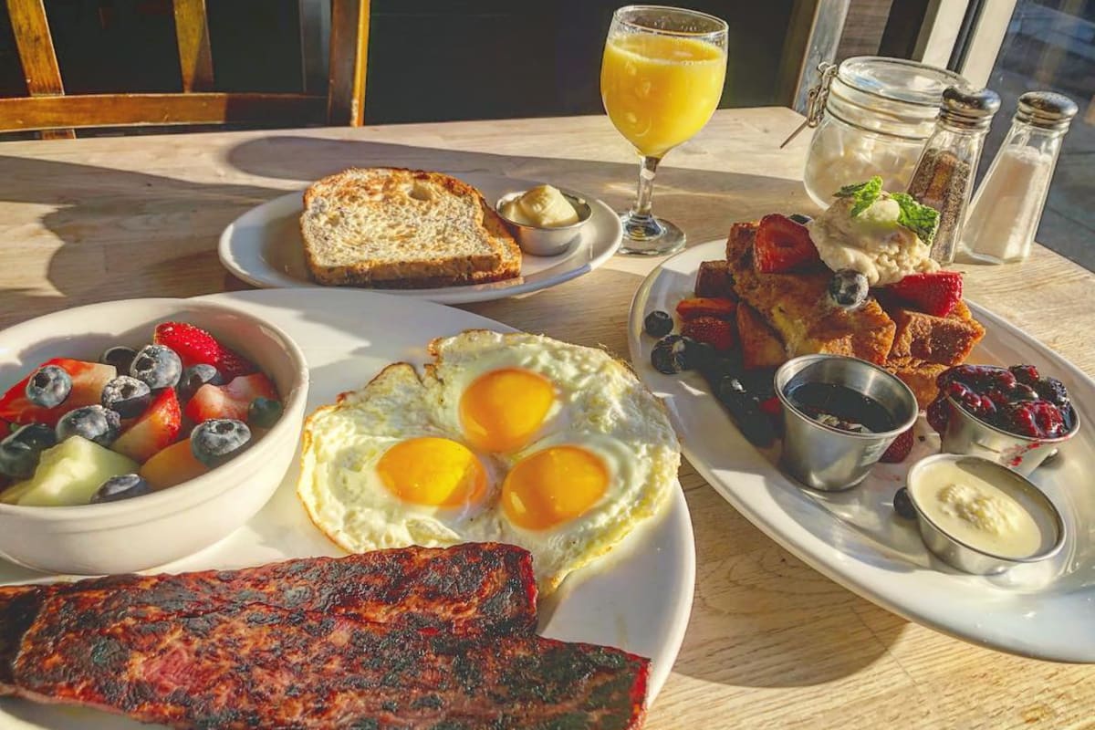 Green Eggs Cafe Delivery Menu Order Online 1306 Dickinson St