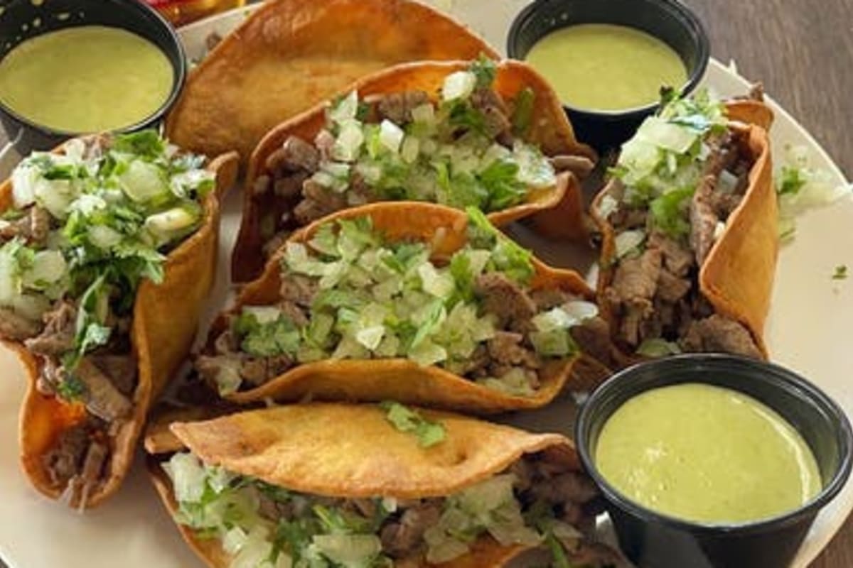 Los Tacos Del Rey Delivery Menu Order Online 111 Coors Blvd NW E9