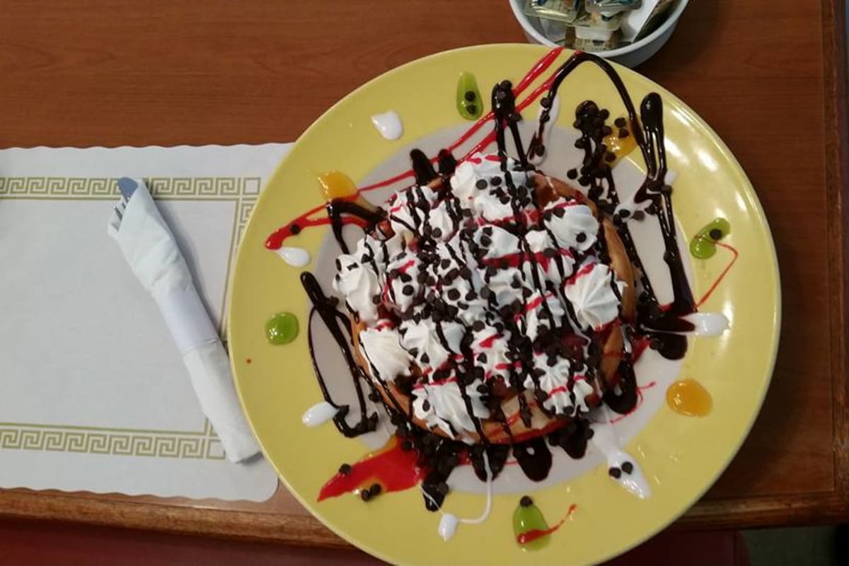 Lyla's Family Restaurant Delivery Menu Order Online 1911 Bailey Rd