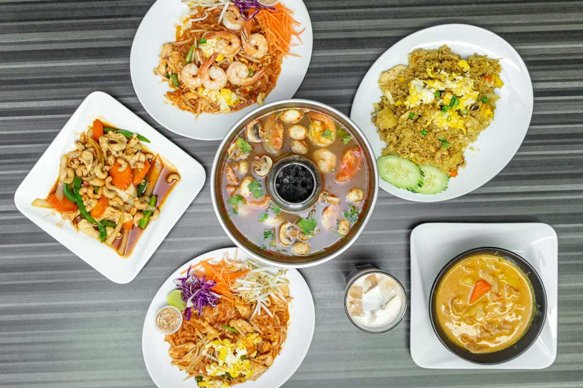 Rosie Thai Cuisine Delivery Menu Order Online 20560 E Arrow Hwy