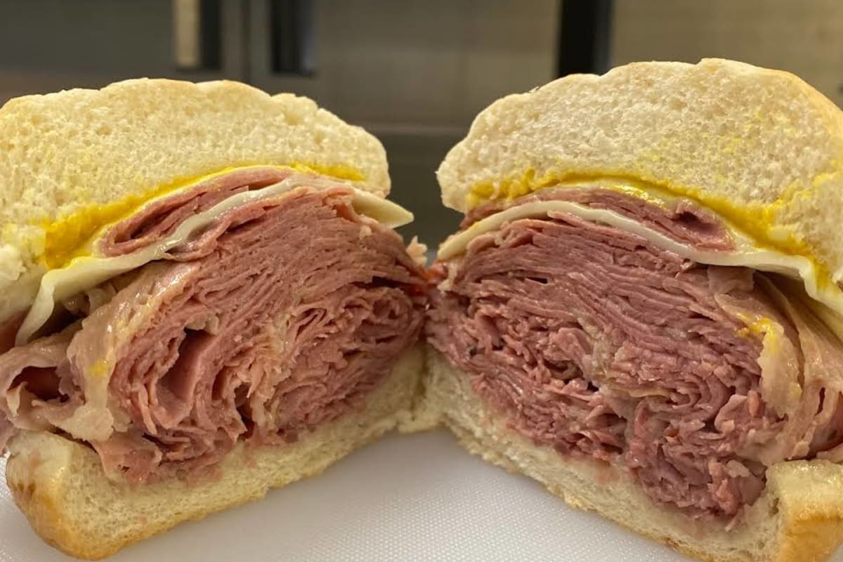 Mr. D's Corned Beef Deli Delivery Menu Order Online 23005 Gratiot
