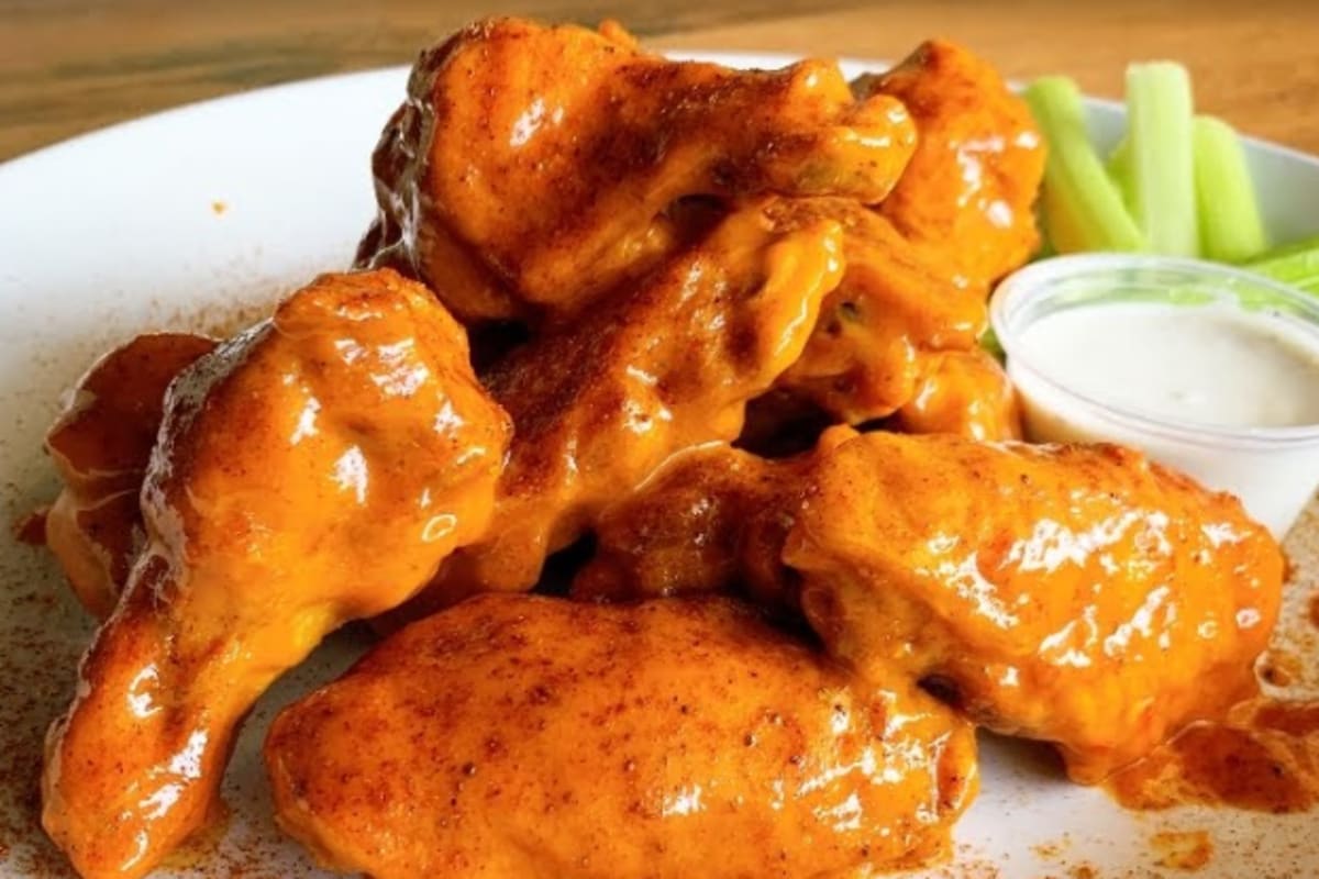 Buffalo Wing Factory Delivery Menu Order Online 2260 Hunters Woods