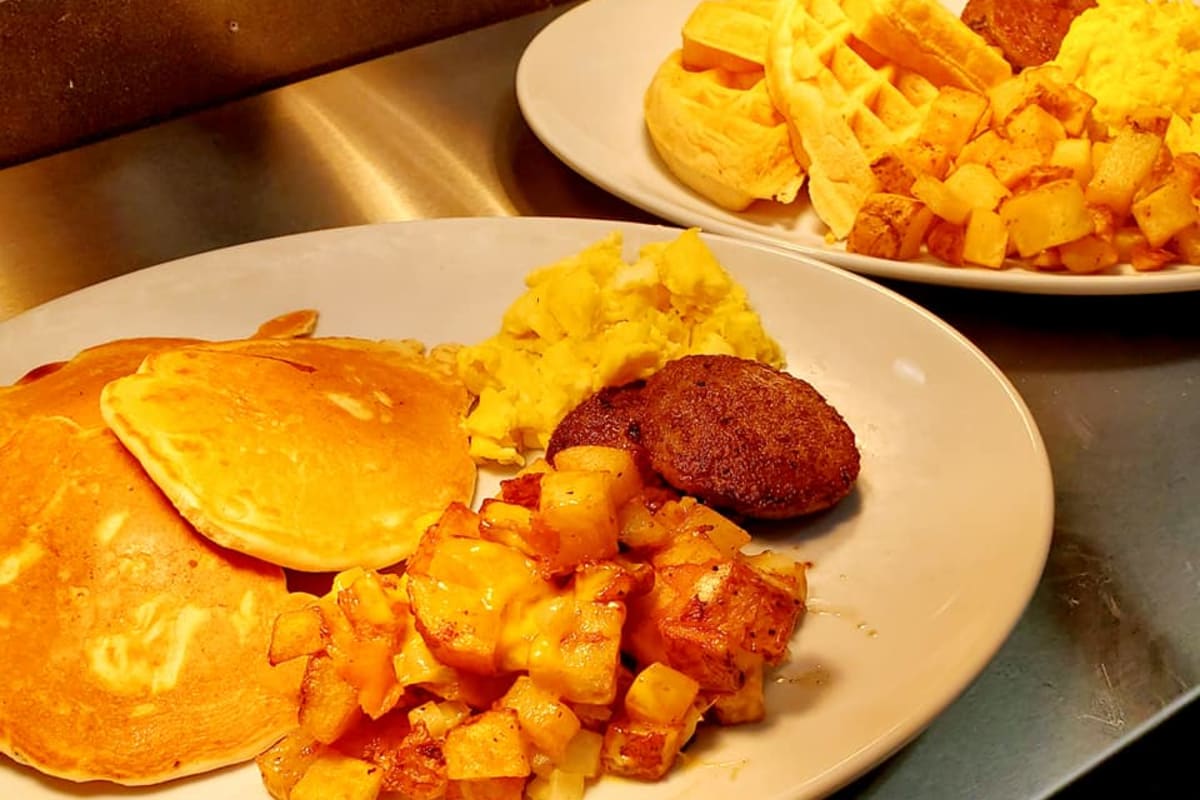 The Palace Diner On Abercorn. New Menu! Delivery Menu Order Online