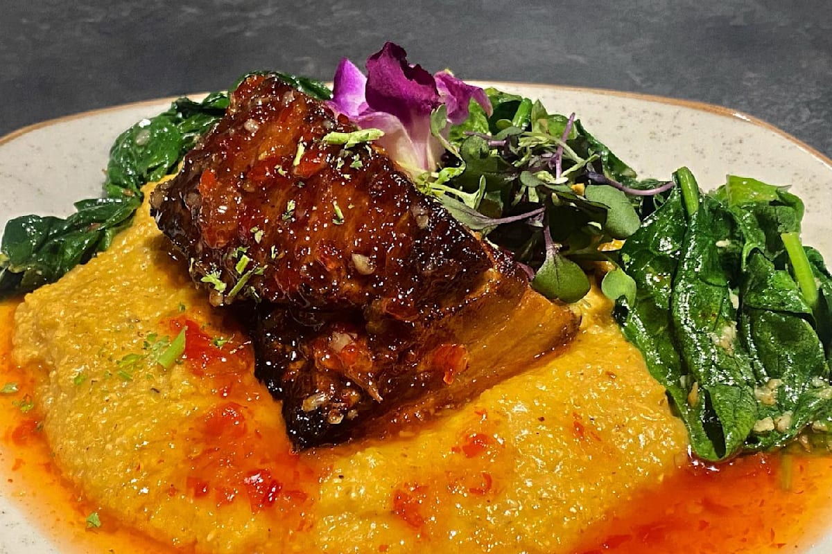 Pineapples Restaurant Delivery Menu Order Online 1434 Pineapple Ave Melbourne Grubhub