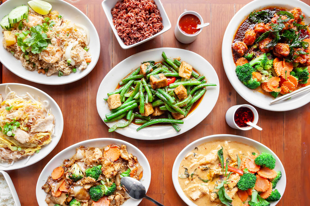 jamjuree thai cuisine Delivery Menu Order Online 509 15th Ave E