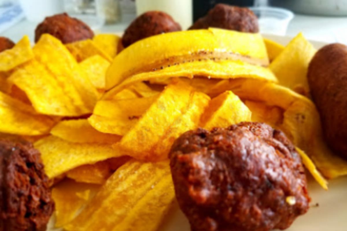 Heads Or Tails Seafood Delivery Menu Order Online 3621 Northwest