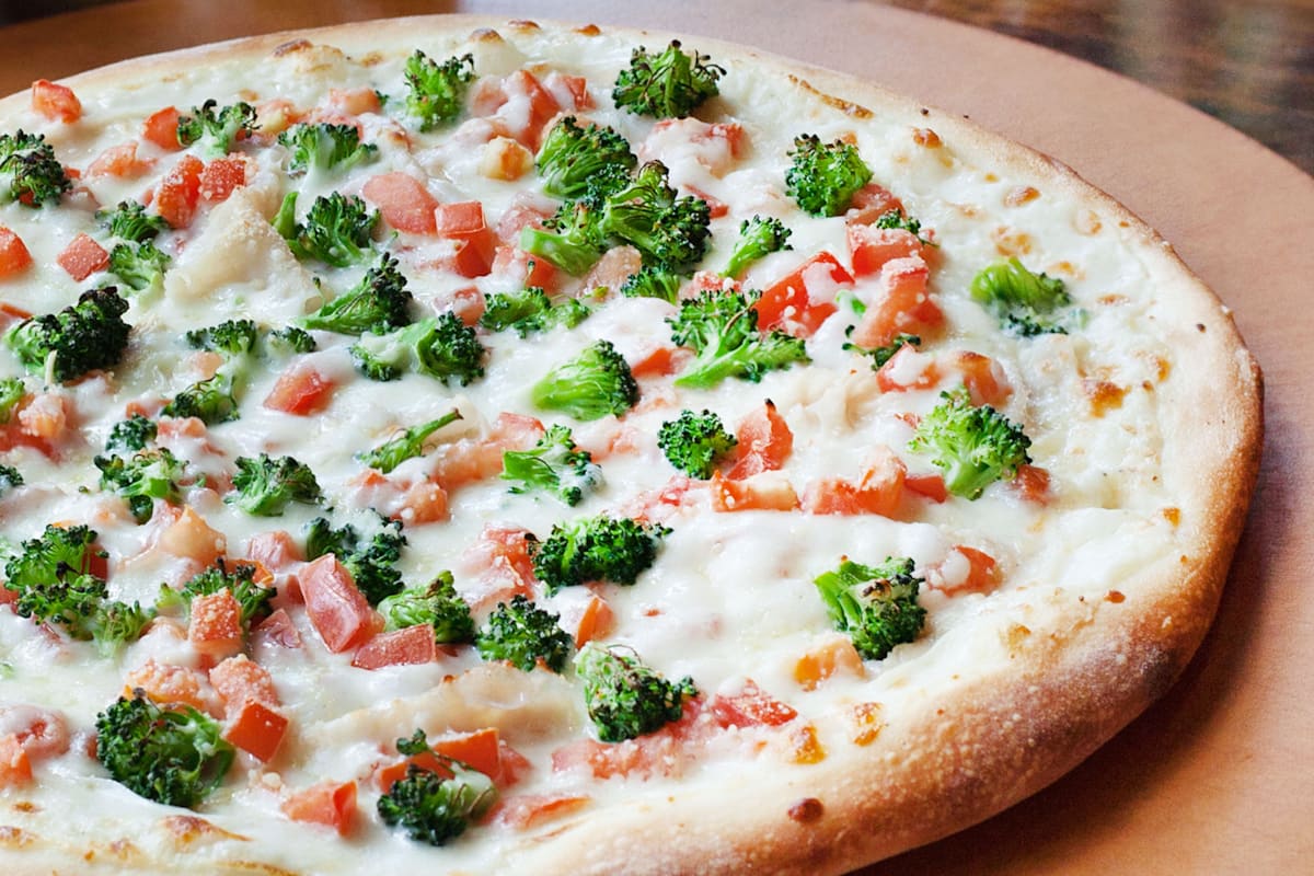 Upper Crust Pizza Delivery Menu Order Online 4196 Oceanside