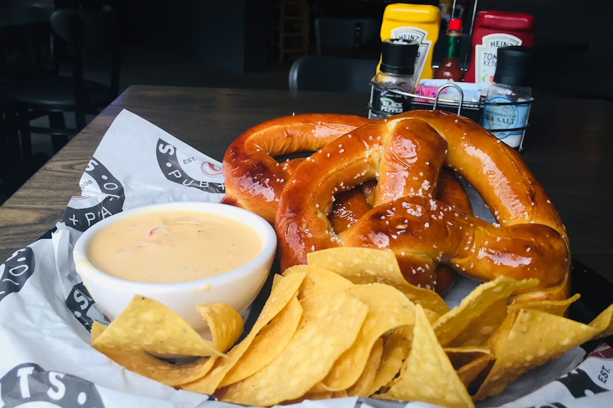 Saints Pub & Patio Independence Delivery Menu Order Online 20220 E