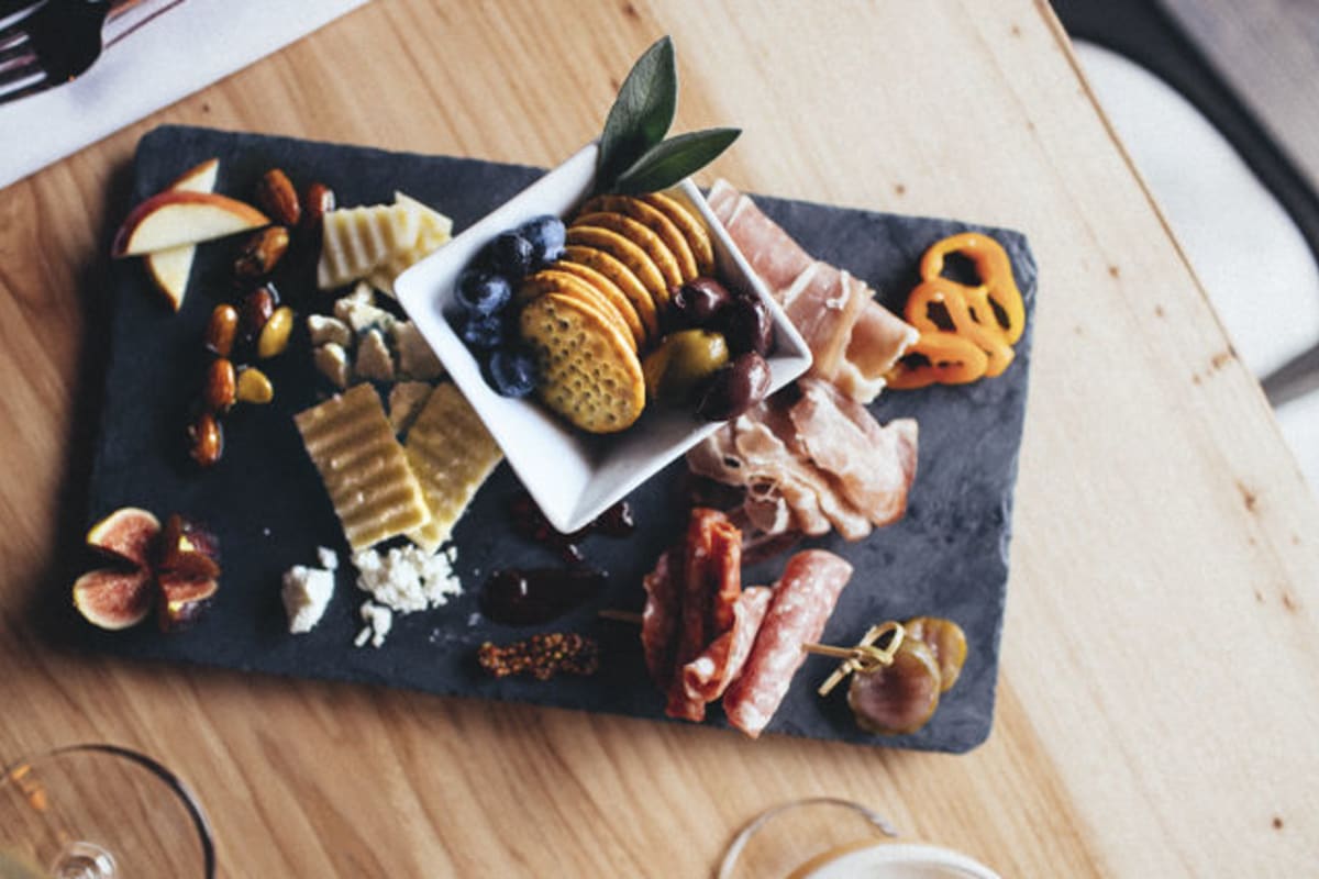 Queen City Wine Dive Springfield, MO Restaurant Menu + Delivery