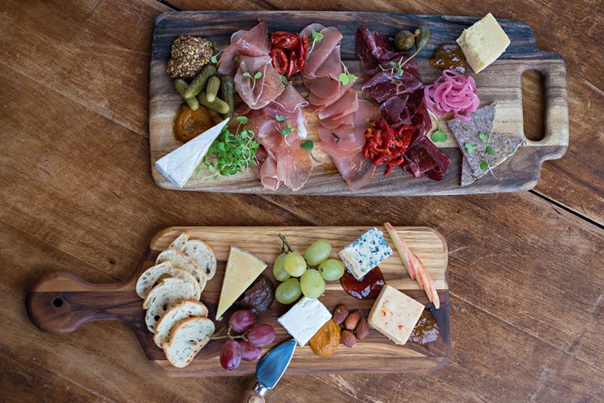 White Dog Cafe Wayne Delivery Menu Order Online 200 W Lancaster Ave