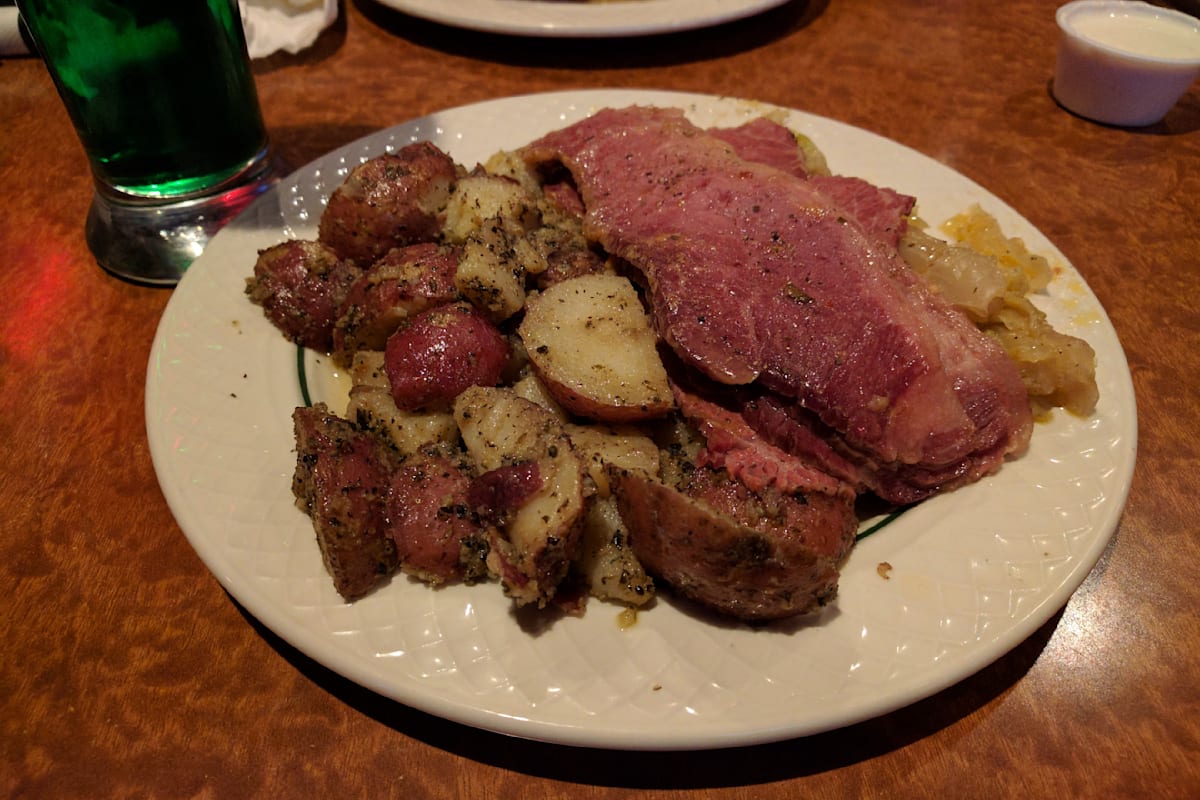 Vette's Restaurant Delivery Menu Order Online 4203 N St Peters Pkwy