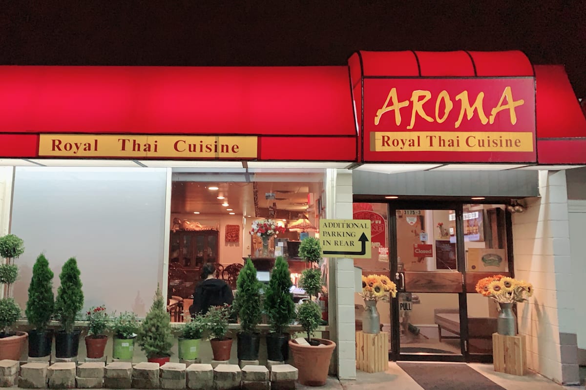 Aroma Royal Thai Cuisine Delivery Menu Order Online 3175 State