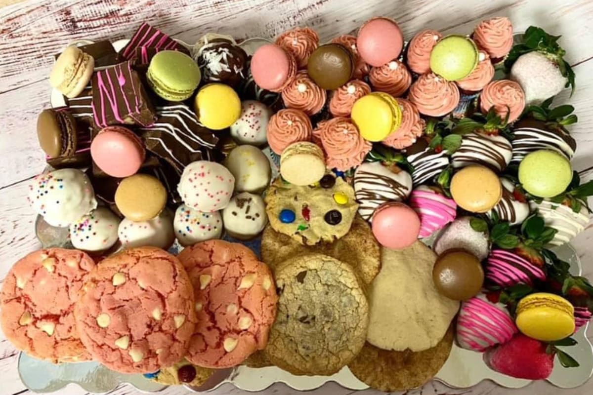 Frosting Dreams and All The Things Delivery Menu Order Online 910 W