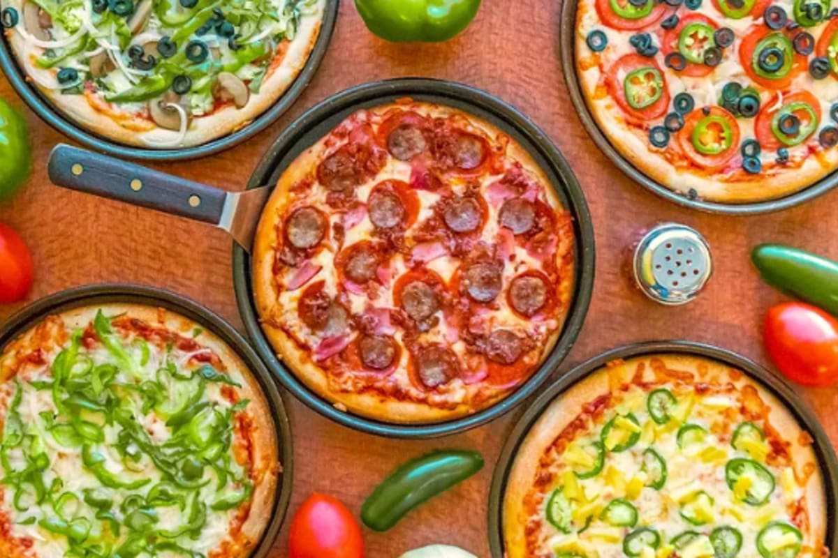 Singas Famous Pizza Delivery Menu Order Online 376 W Granada Blvd