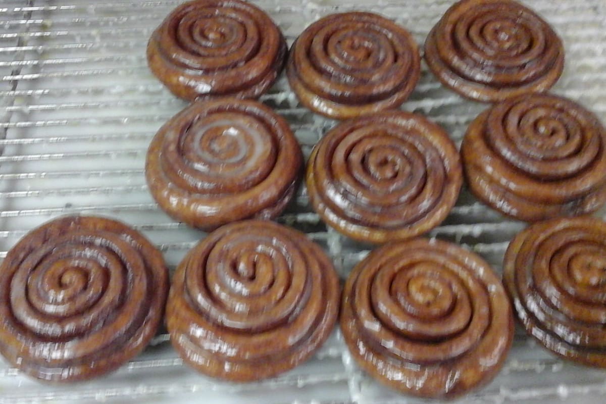 Daylight Donuts Delivery Menu Order Online 1212 Military Rd Benton