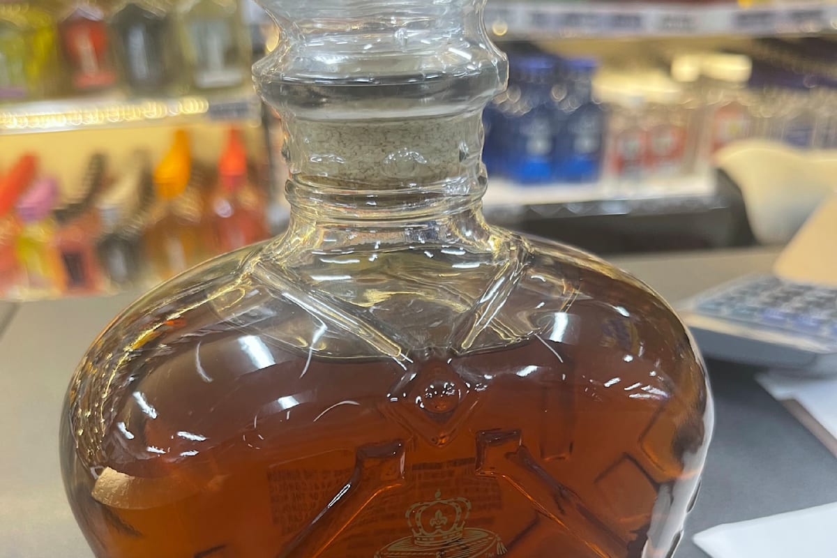 J&B Rare Blended Scotch Whisky (50 ml), Delivery Near You
