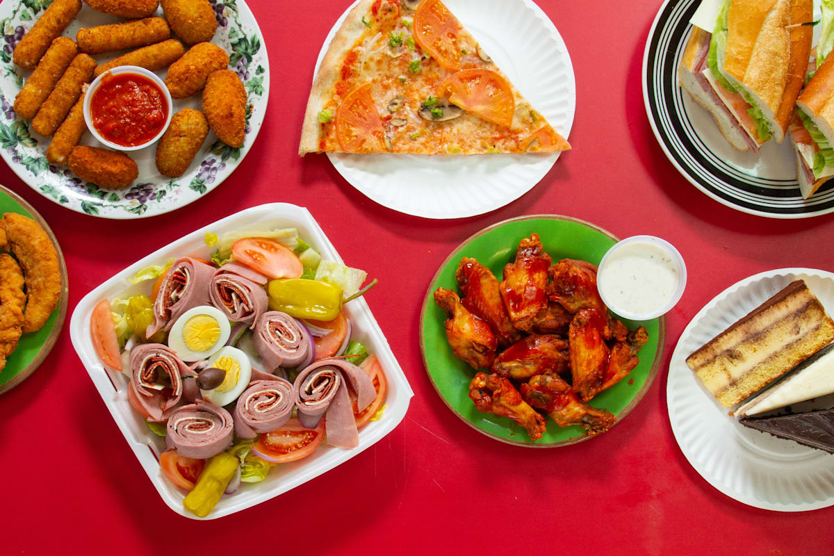 Wings'n Pies Pizzeria Delivery Menu Order Online 2120 W Emerson Pl Seattle Grubhub