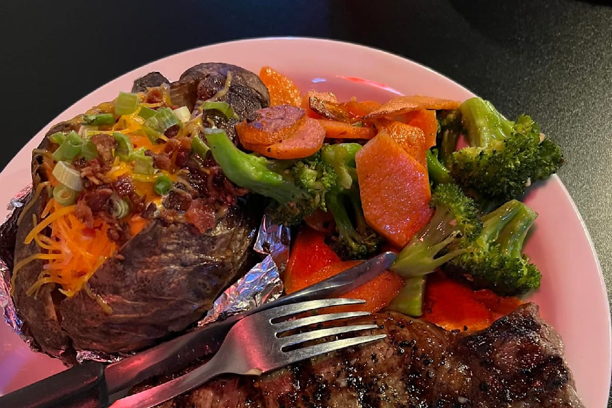 Red Zone Sports Bar and Grill Delivery Menu Order Online 900 Truxtun Ave Bakersfield Grubhub