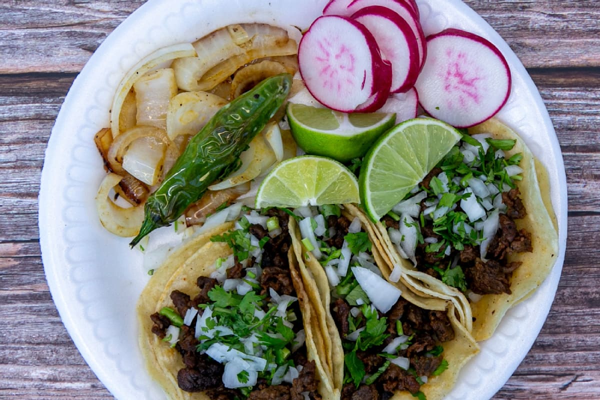 Tacos Garcia foodtruck Delivery Menu Order Online 17300 Saticoy St