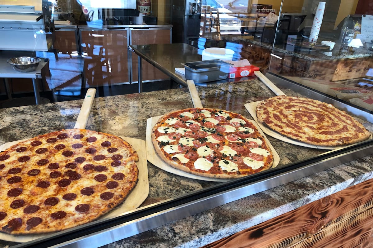 Flamez Wood Fired Pizza Delivery Menu Order Online 75 S Black Horse