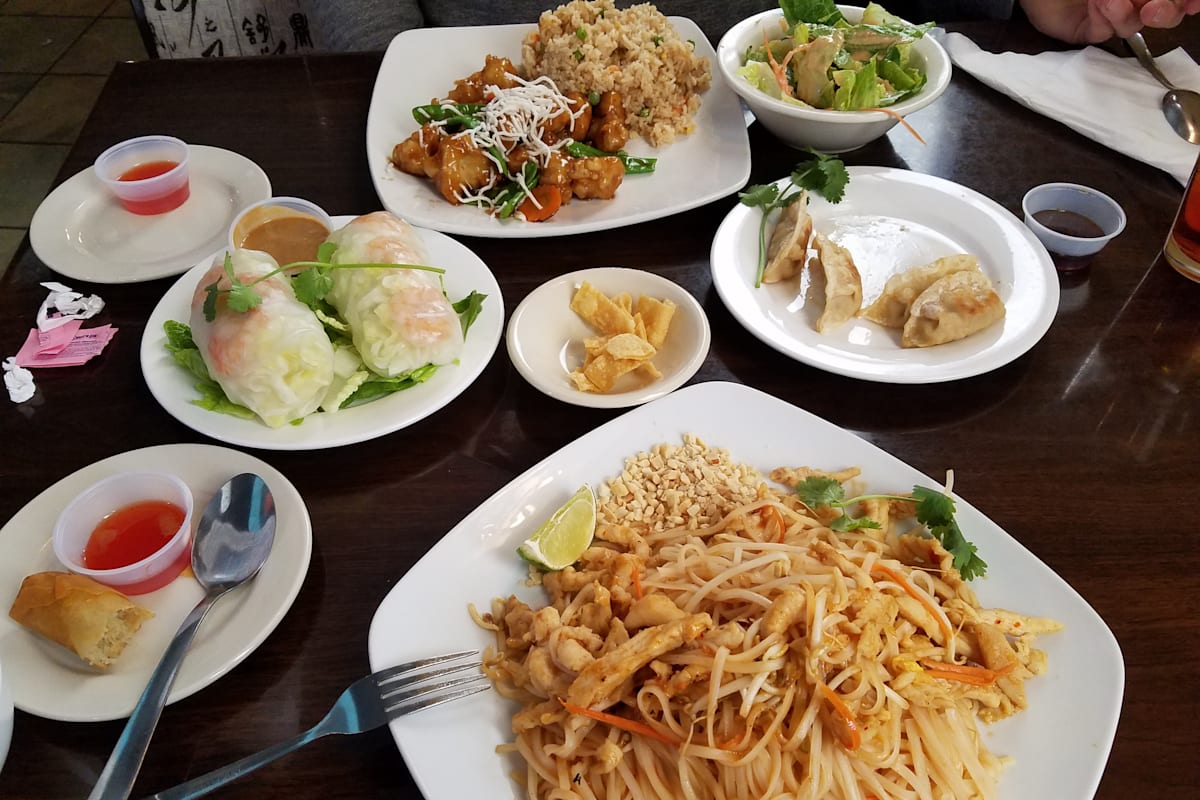 Noodles Asian Bistro Delivery Menu Order Online 2936 Kirby Whitten