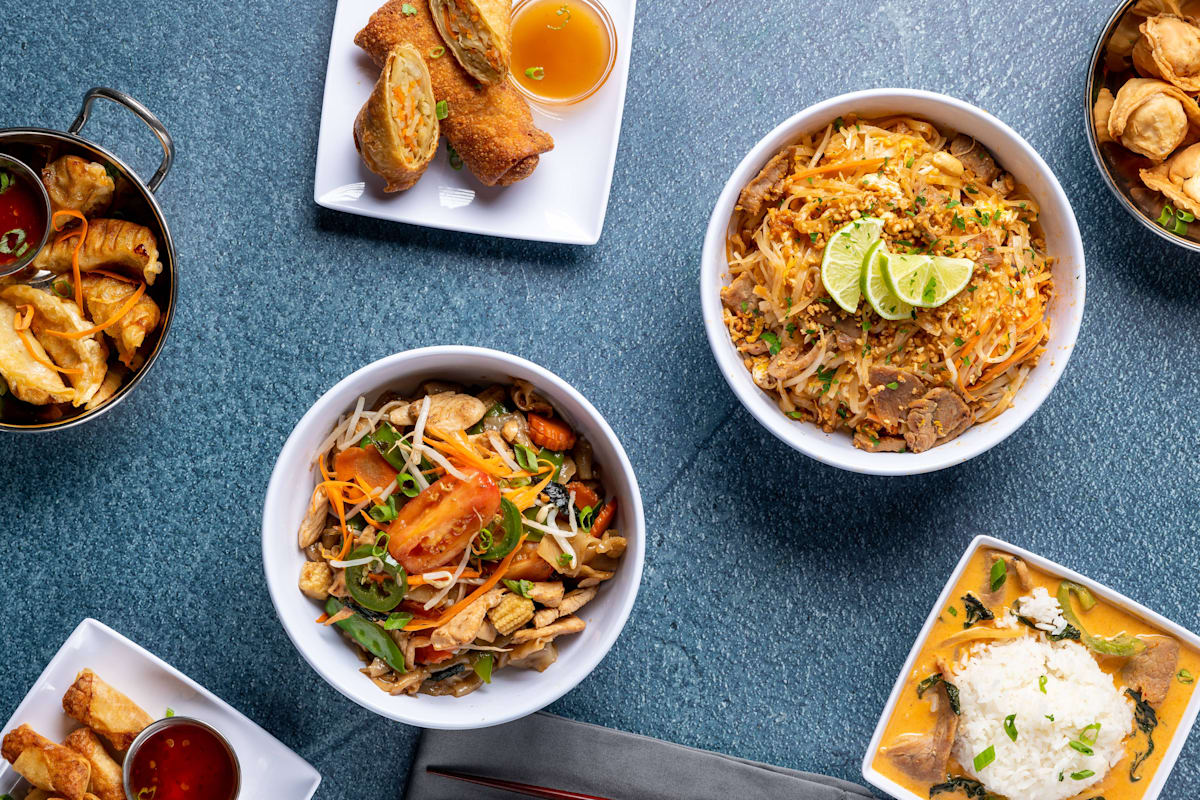 Silver Spoon Thai Restaurant Delivery Menu Order Online 710 N Rush