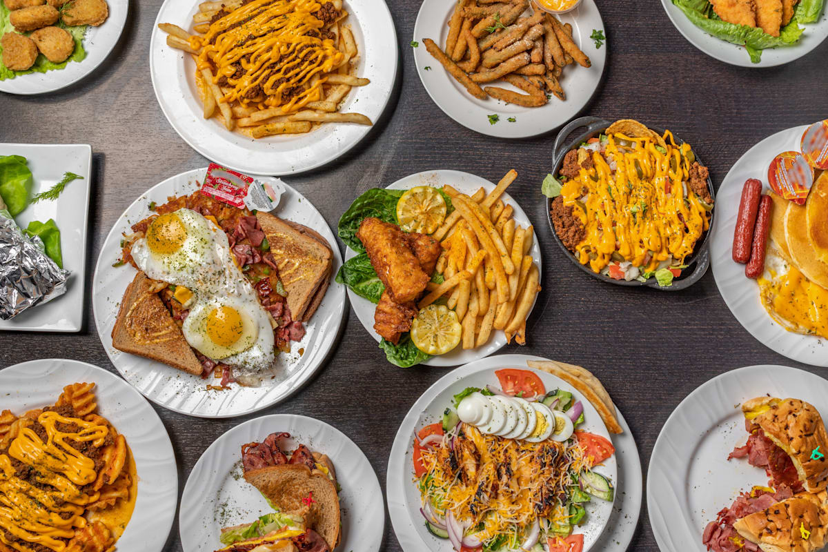 Coney Star Halal Kitchen Delivery Menu Order Online 13347 Conant St