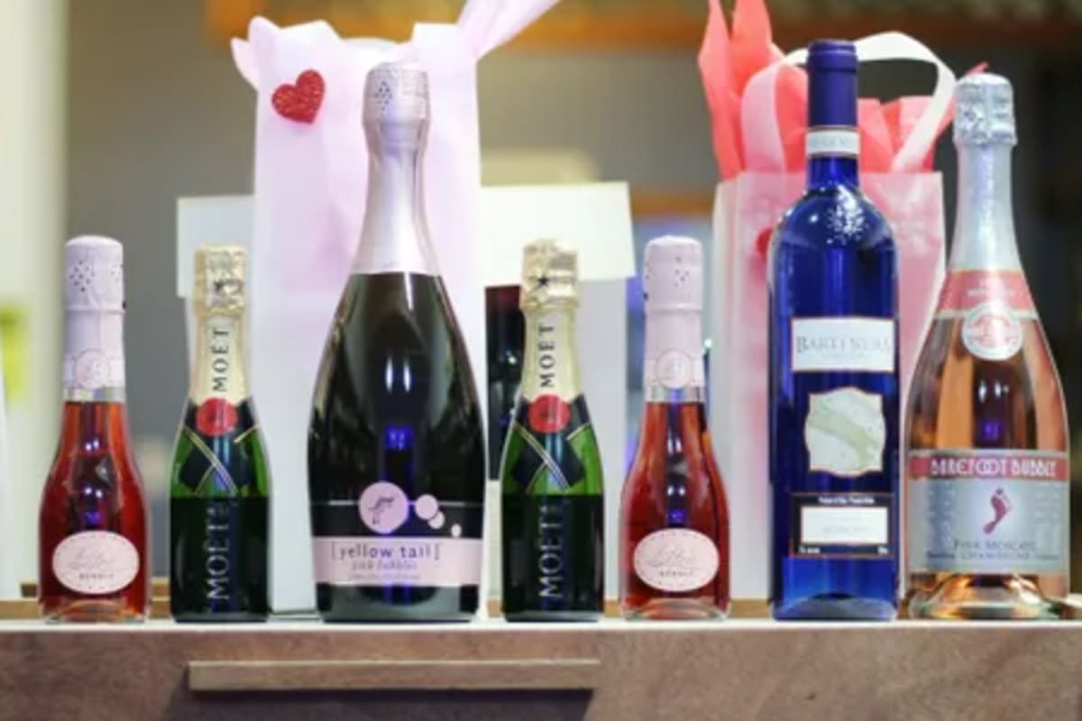 Mozzy Liquor & Wine Delivery Menu Order Online 50 W Suffolk Ave