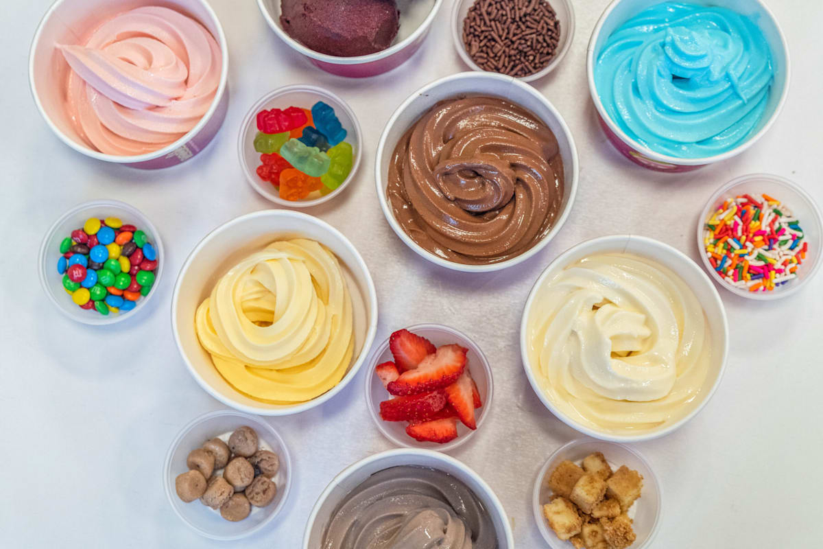 Menchie's Frozen Yogurt Delivery Menu Order Online 23320 Eureka Rd Taylor Grubhub