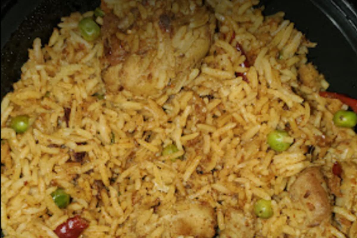 The Chicken Hut at The Bakewell Food Court Orlando, FL Restaurant