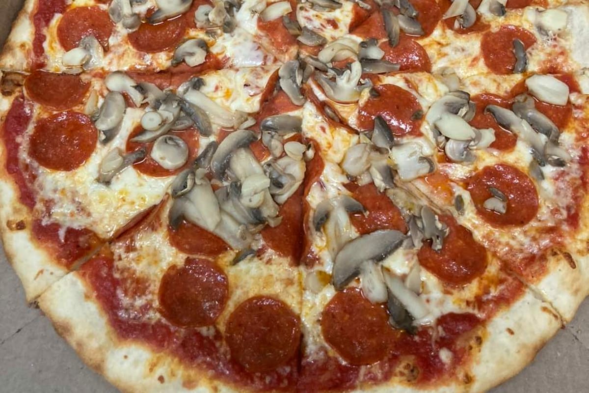 Picnic Pizza Delivery Menu Order Online 3575 Maple Ave Zanesville