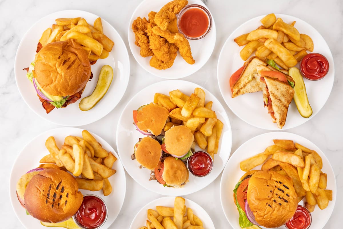 O'NEILL - グラタン O'Neill's Delivery Menu | Order Online | 64-21 53rd Dr