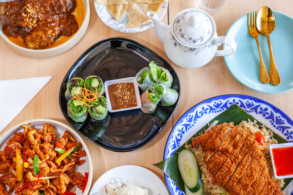 Pineapples Thai Kitchen Delivery Menu Order Online 722 Preston Ave