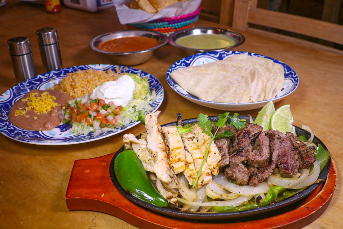 Chingo's Fajitas Delivery Menu Order Online 416 Waller Ave