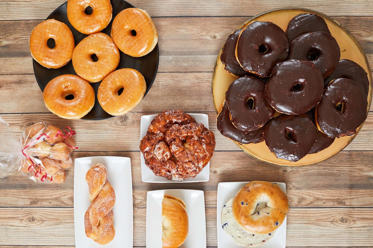 Winchell's Donut House Delivery Menu Order Online 6801 W Colfax Ave