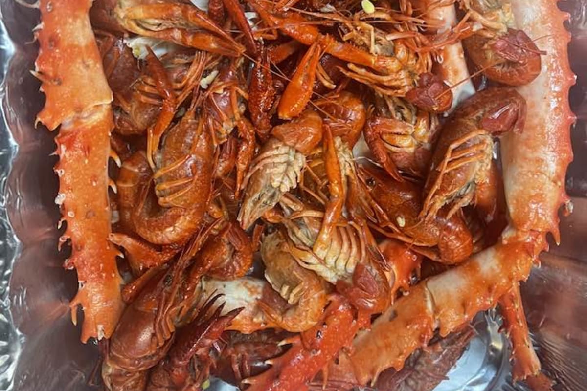 Mellows Juicy Crab Delivery Menu Order Online 2139 Bemiss Road