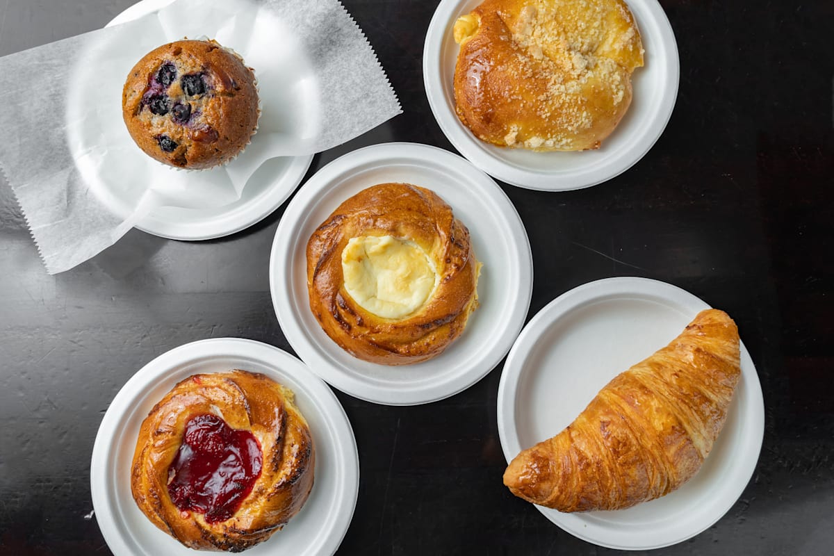 Jewel Bagels Delivery Menu Order Online 6948 Main St Flushing