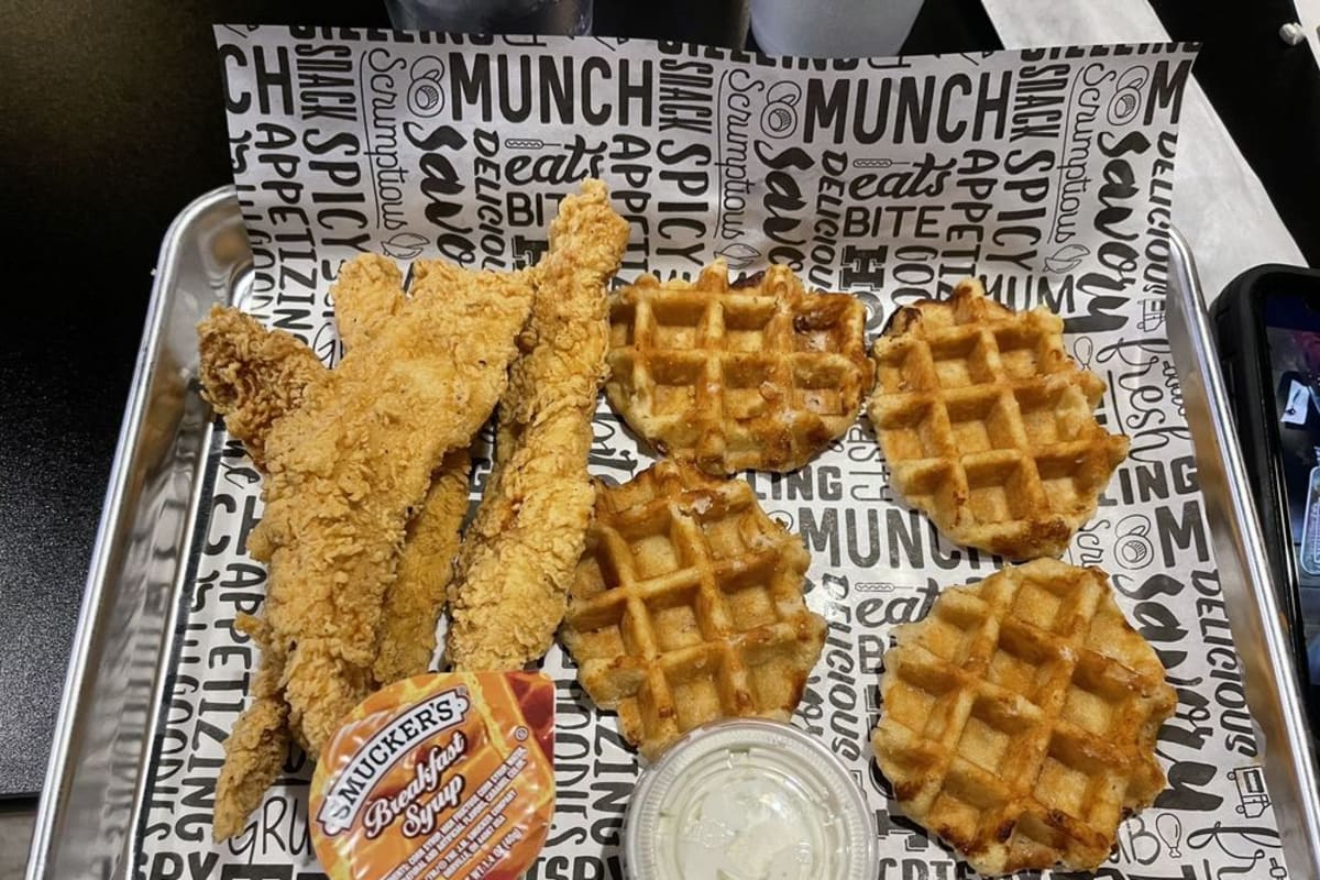 Birdies Wings and Bar Delivery Menu Order Online 7514 S Padre