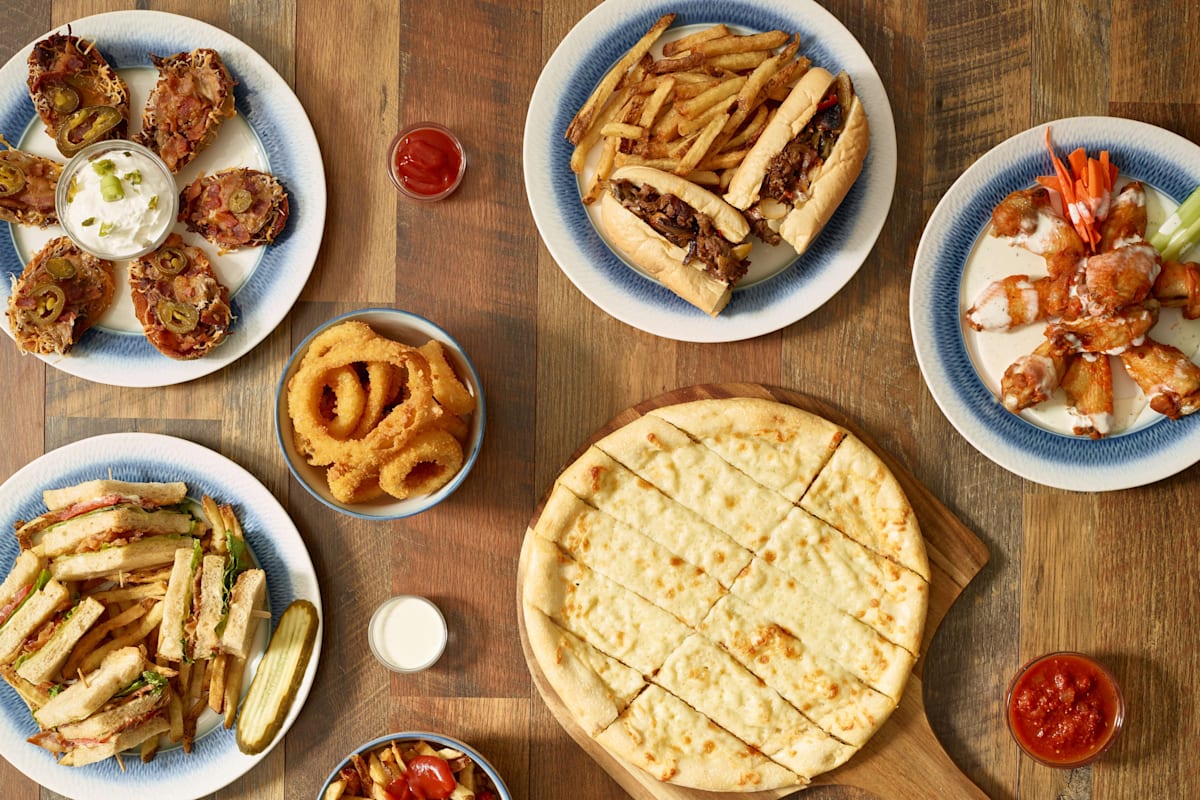 Philly's Sports Bar & Grill Delivery Menu Order Online 1826 N